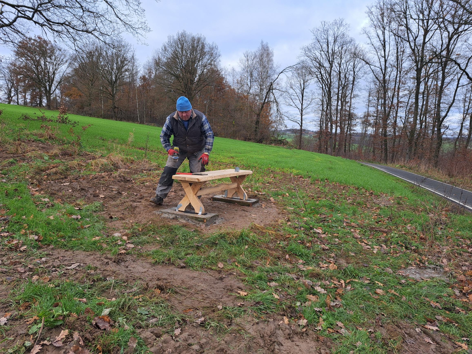 Sitzgelegenheiten Holzhausen