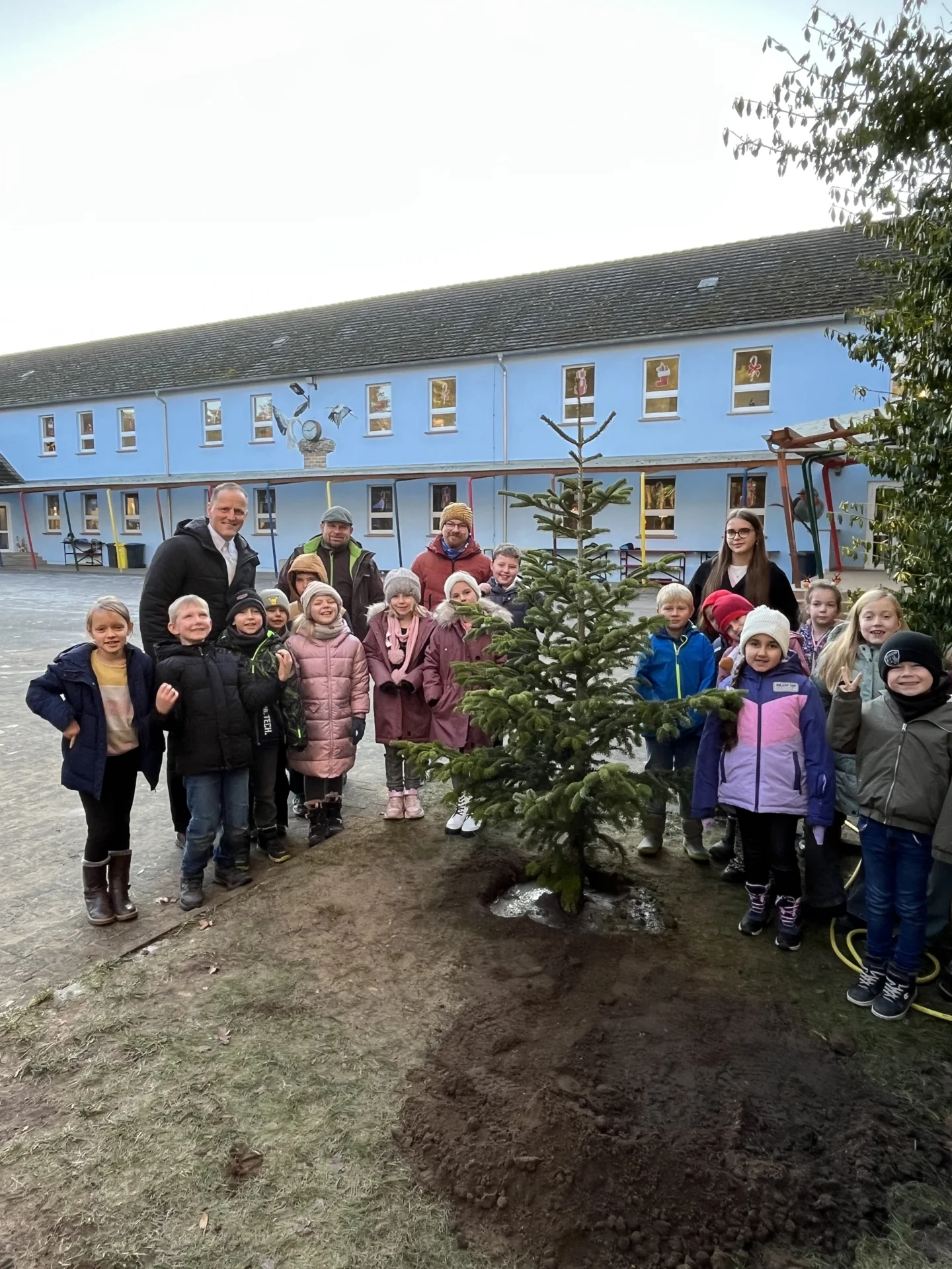 Grundschule Burgstall Baumchallenge