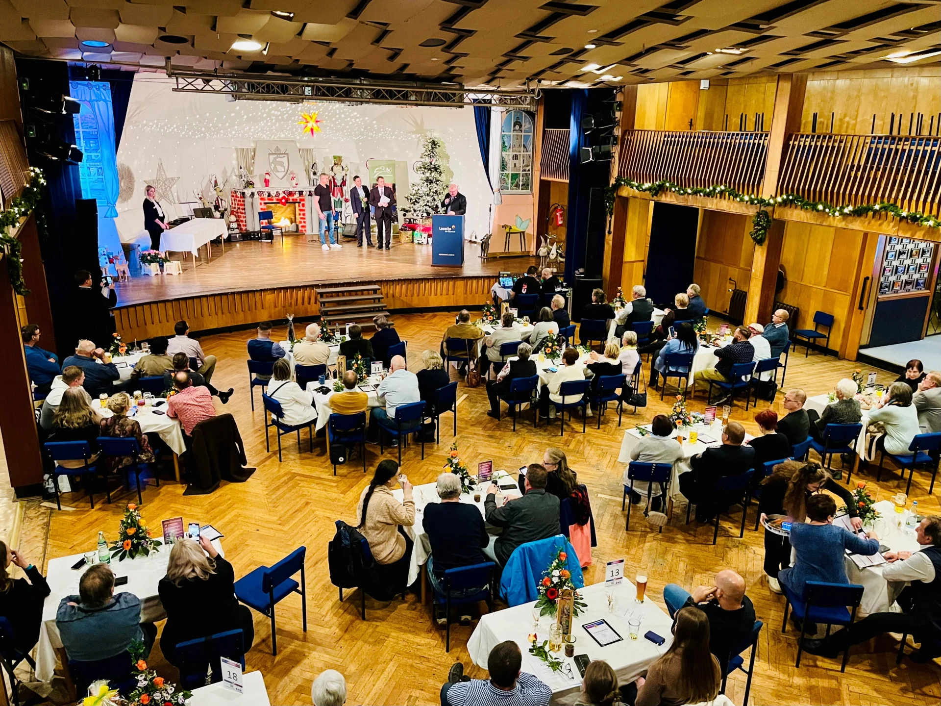 Ehrenamtsgala 2025_Blick in den Saal_LRA SON M.Volk