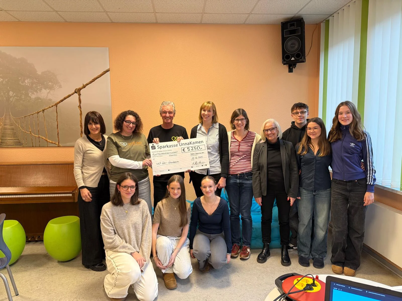 Spendenübergabe an die well:fair-foundation
