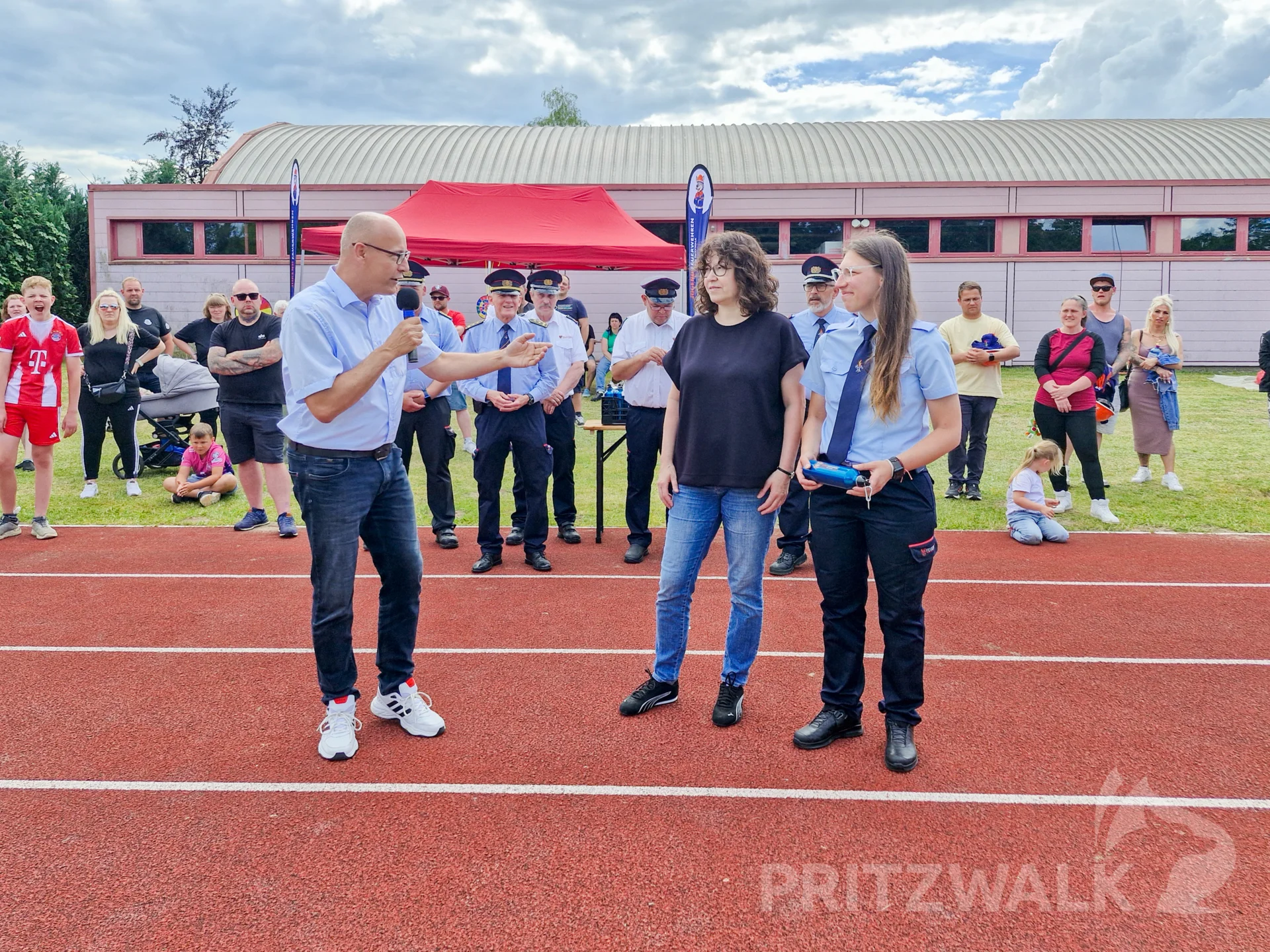 Bürgermeister Dr. Ronald Thiel dankte allen Helfern. Foto: Stadt Pritzwalk