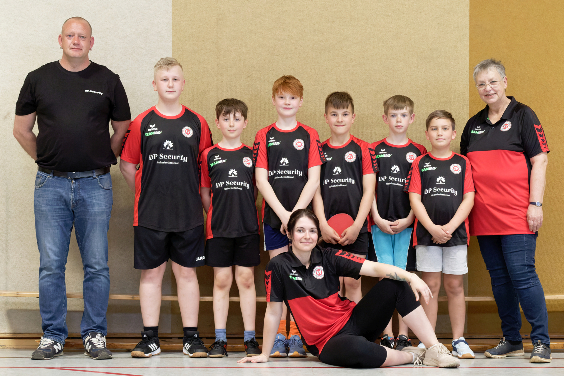 Schülermannschaft U15 mit Trainerteam, Saison 24/25 und Sponsor David Pape