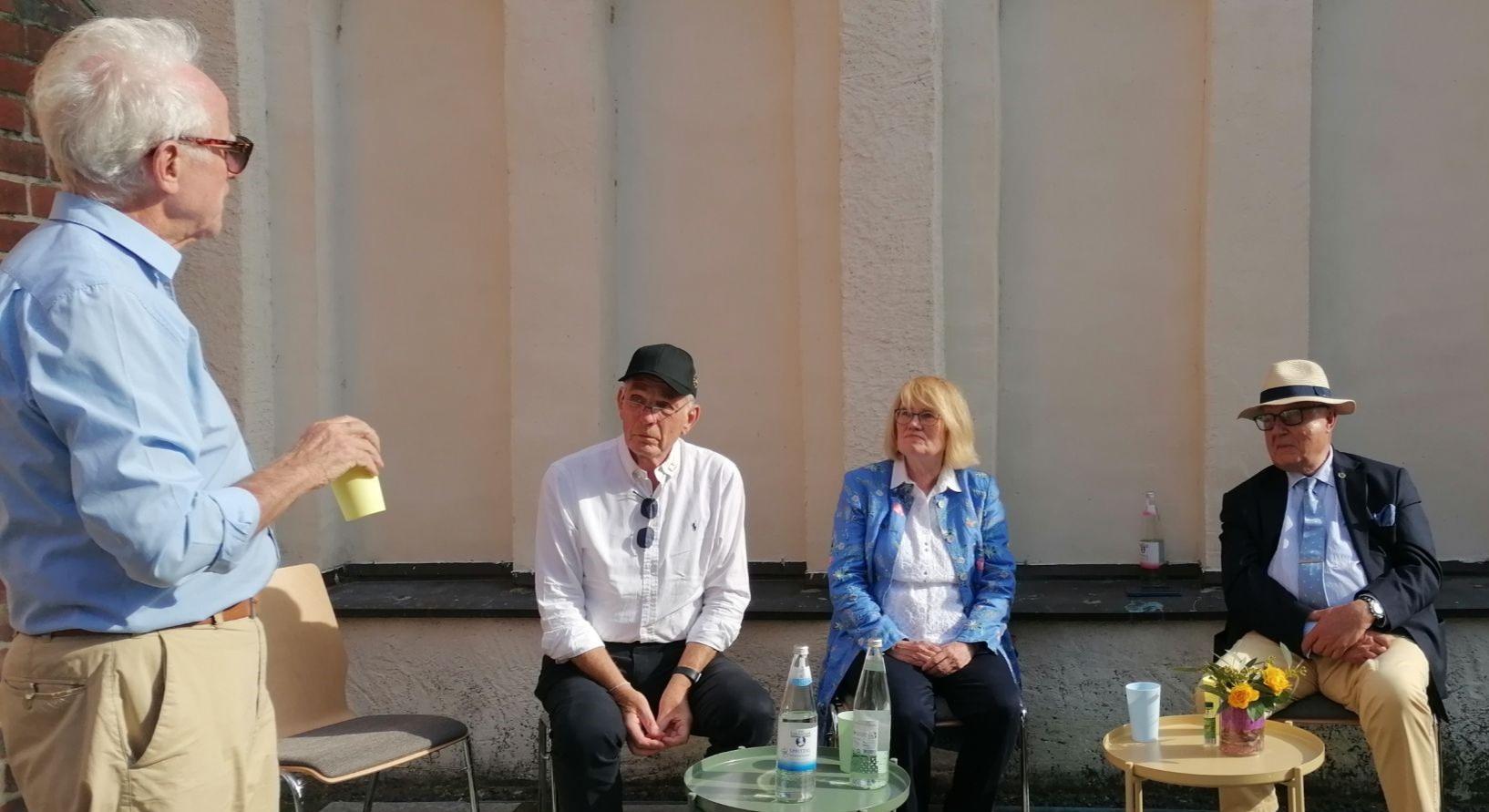 Die Gesprächsrunde mit Volkmer Hassemer, Eckart John von Freyend, Elisabeth Binder und Werner Martin, dem Festivalgründer. Foto: Dörthe Ziemer