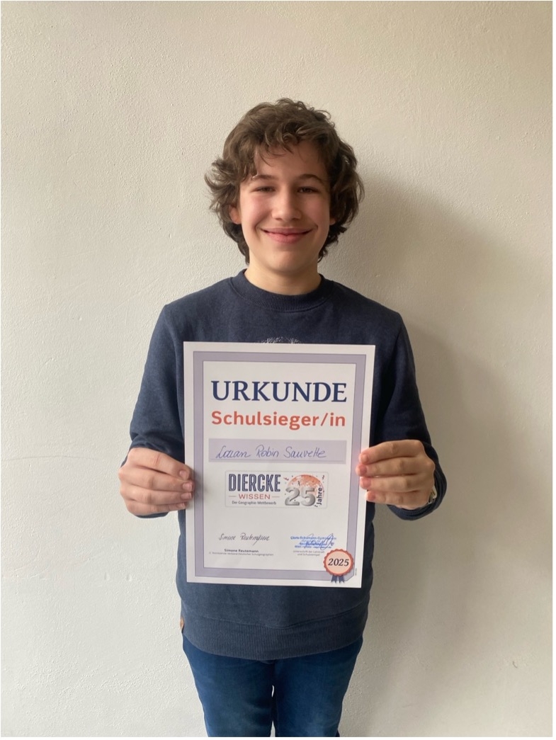 L. Sauvette gewinnt DIERCKE WISSEN auf Schulebene