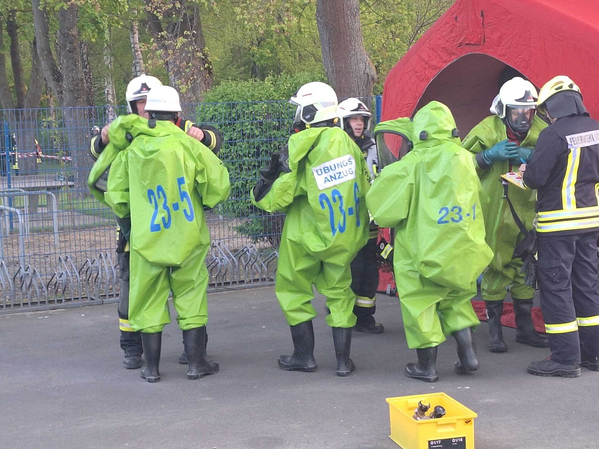 CSA Trupps vor dem Einsatz