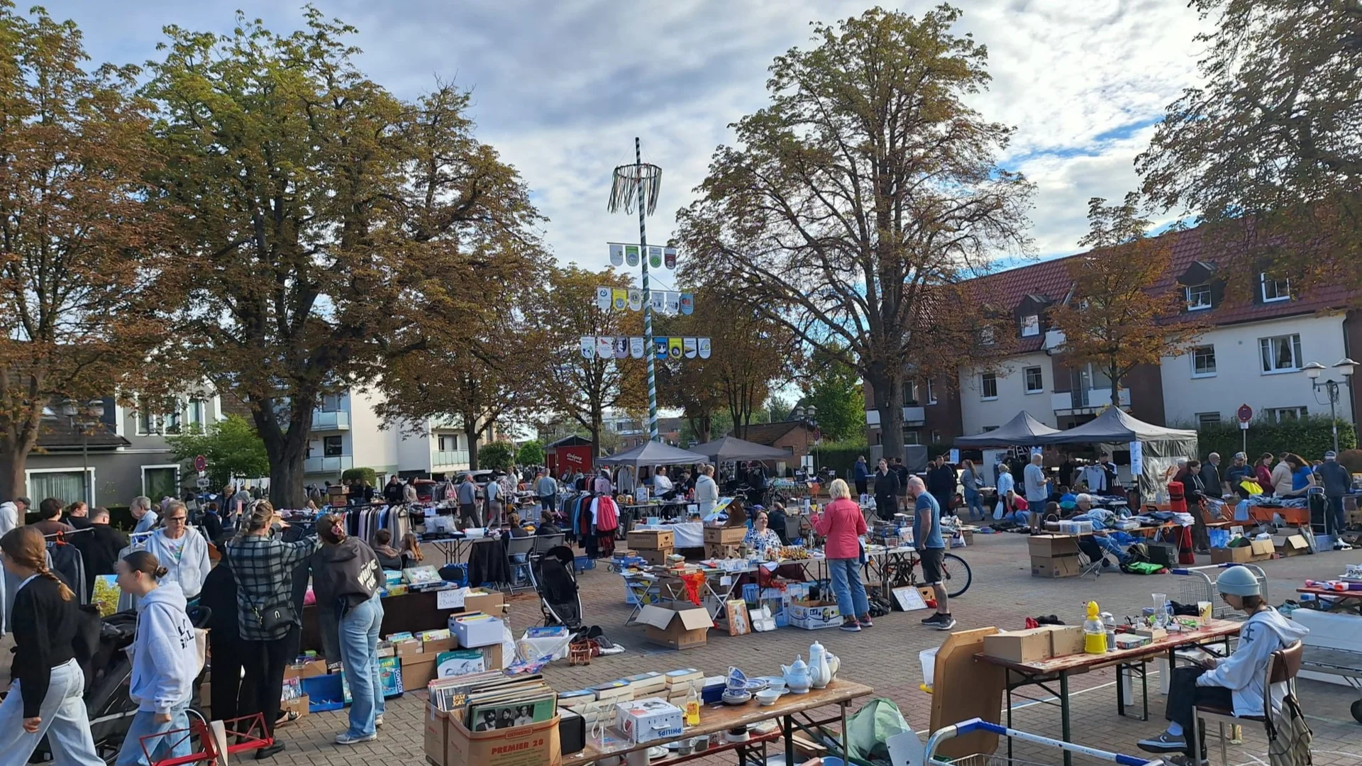 2025-08-31-Flohmarkt1