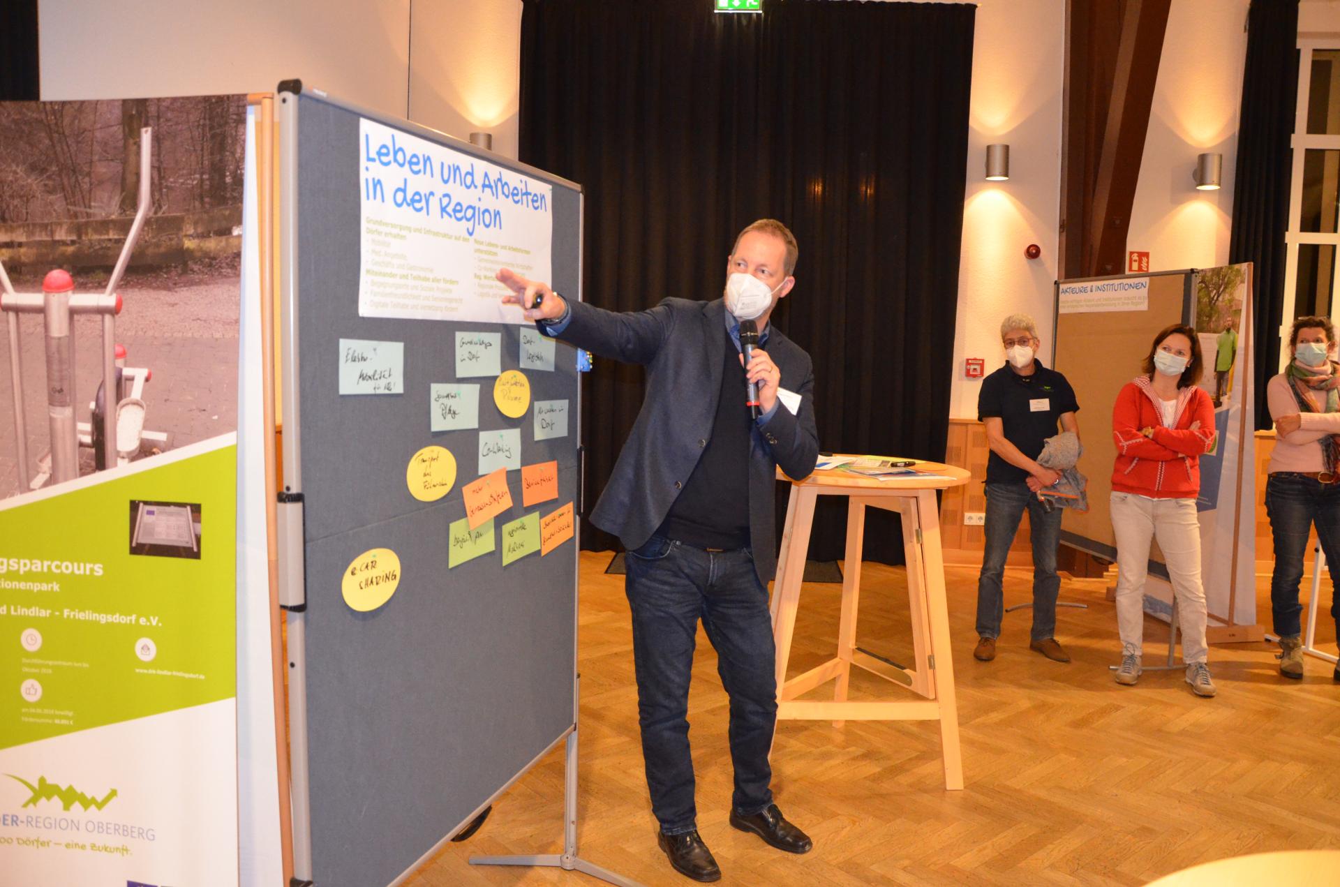 Wieder LEADER - Dr. Bröckling an Handlungsfeldstation: Planinvent/ Vera Lauber Raumplanung Wieder LEADER - Dr. Bröckling an Handlungsfeldstation: Planinvent/ Vera Lauber Raumplanung