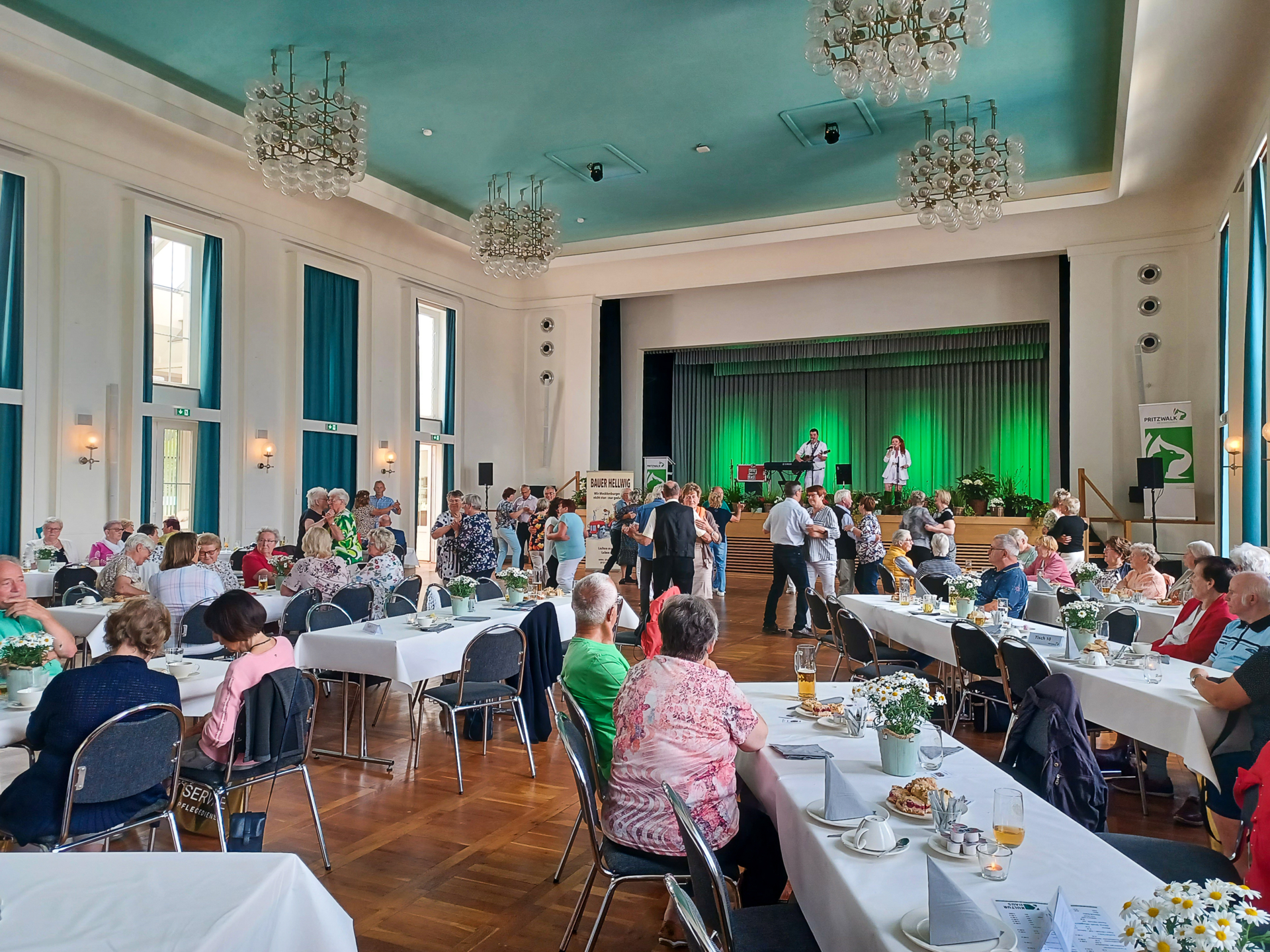 Tanzveranstaltung während der Seniorenwoche im Jni 2024. Foto: Lena-Isabell Mohneke