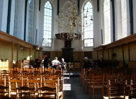 Kirchenhalle