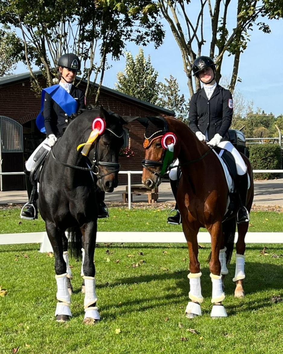 Karolin Hofer und Eliza Eva Bek aus Münchehofe