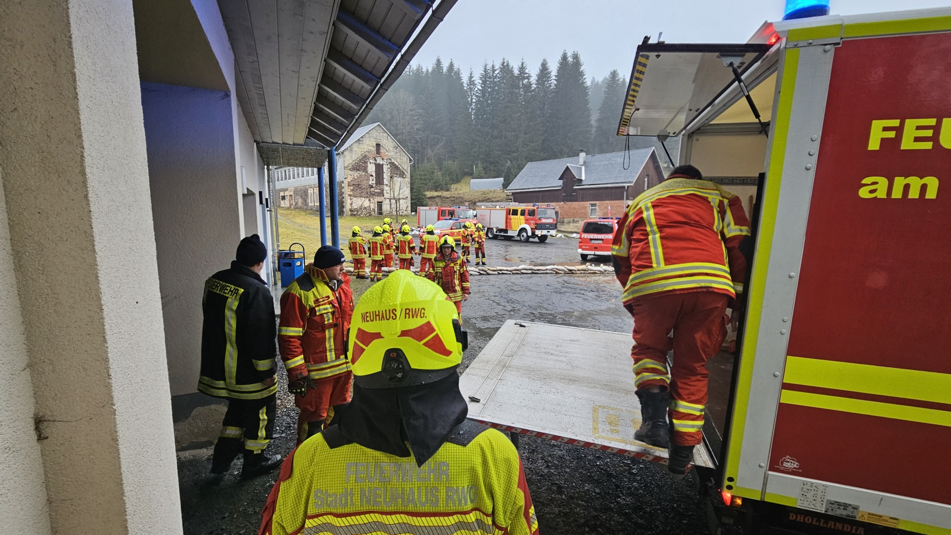 Hochwassereinsatz am Rußtiegel Scheibe (1)