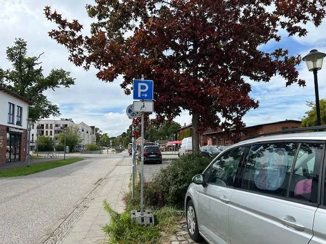 Behindertenparkplätze am Bahnhof Dallgow-Döberitz