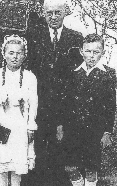 Dieser Schnappschuss zeigt Franz und Anni Höflich gemeinsam mit dem Rinkeroder Zentrumspolitiker Johannes Brockmann.