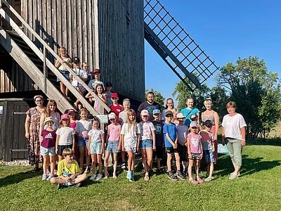 csm_Gruppenbild-Bienen_c0e7d47d64