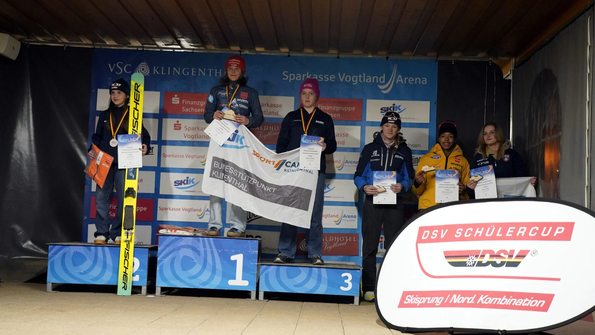 Siegerehrung 14/15 weiblich NK