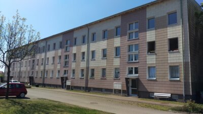 Außenansicht Wohnblock Rägelin