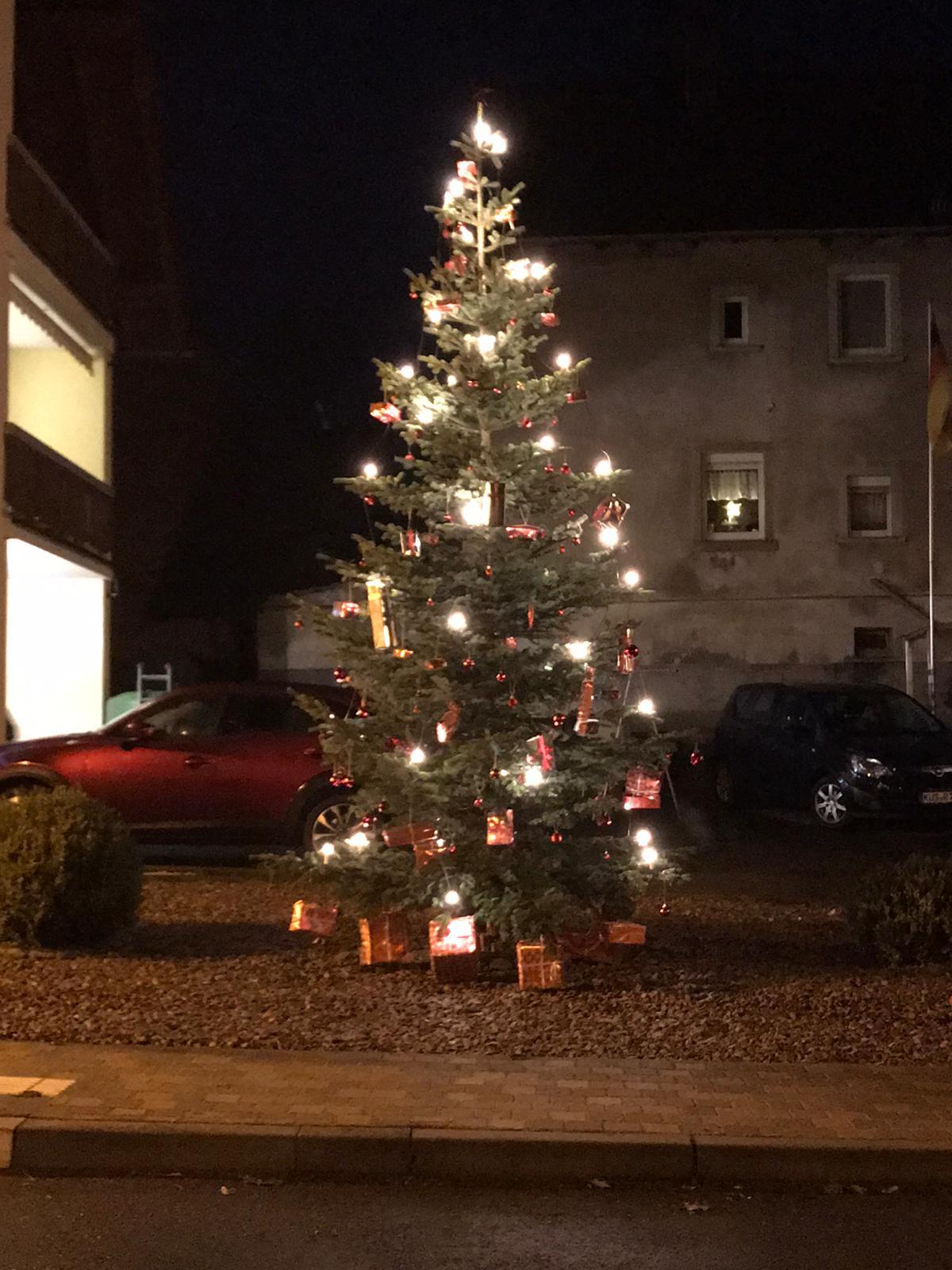 Unser Weihnachtsbaum Dorfplatz 2021