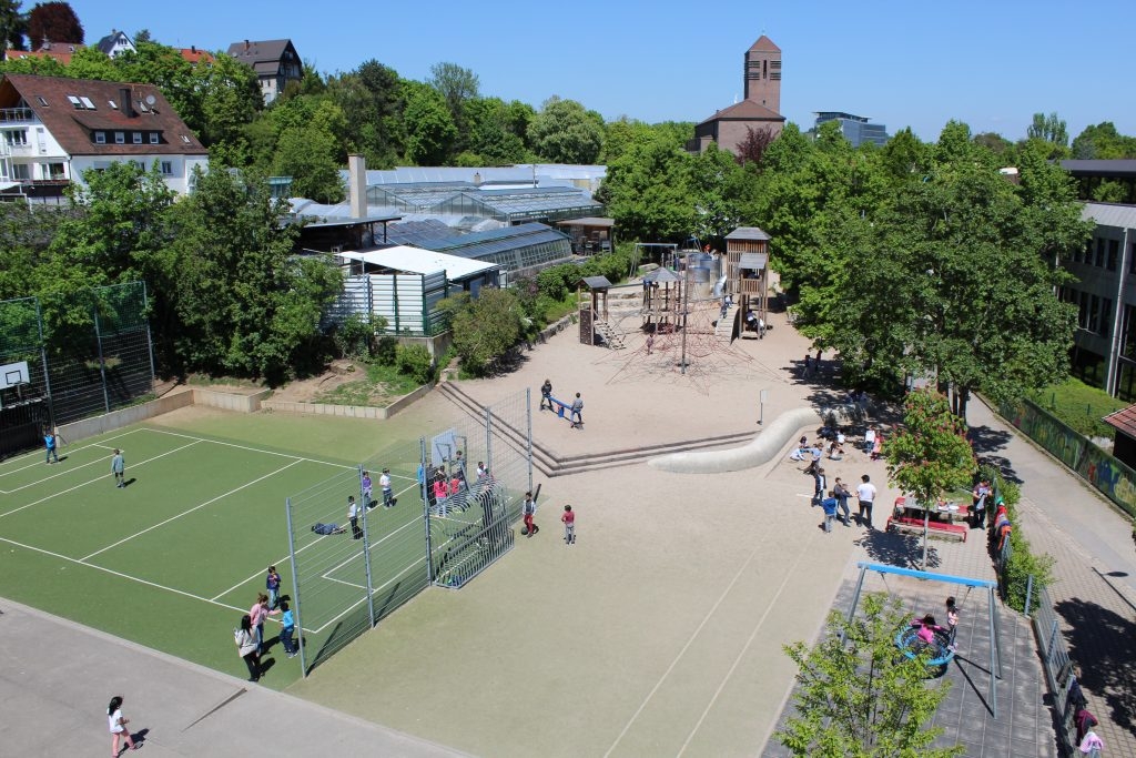 oberer Teil des Schulhofes