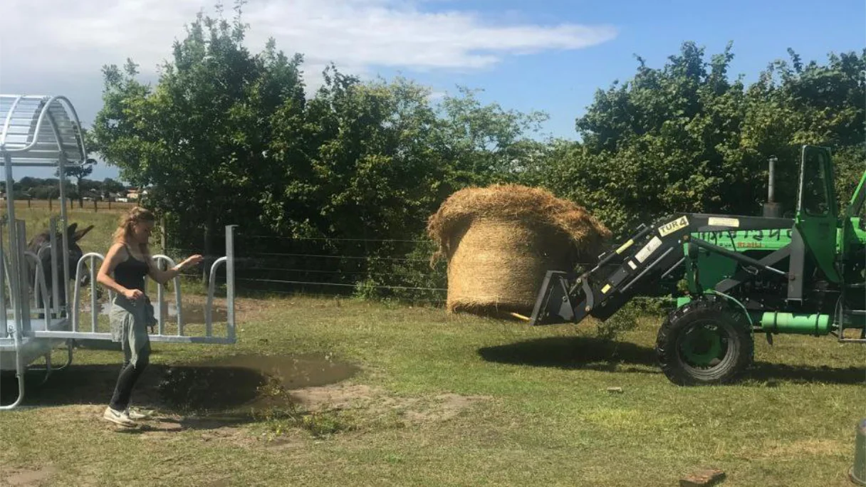 Transport eines Rundballen