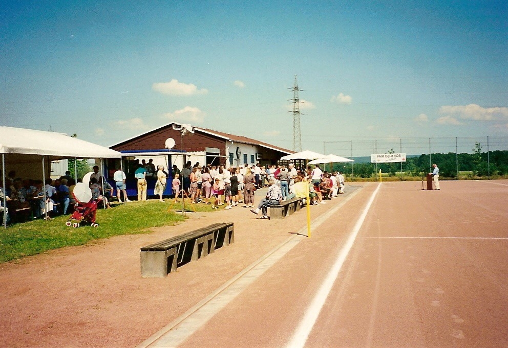 Sportplatz_04_1995