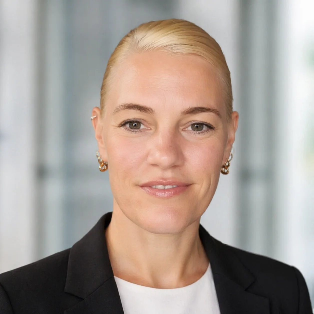 Katharina Oster