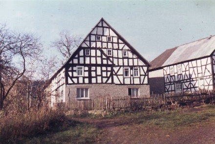 Einhaus in Langenhahn