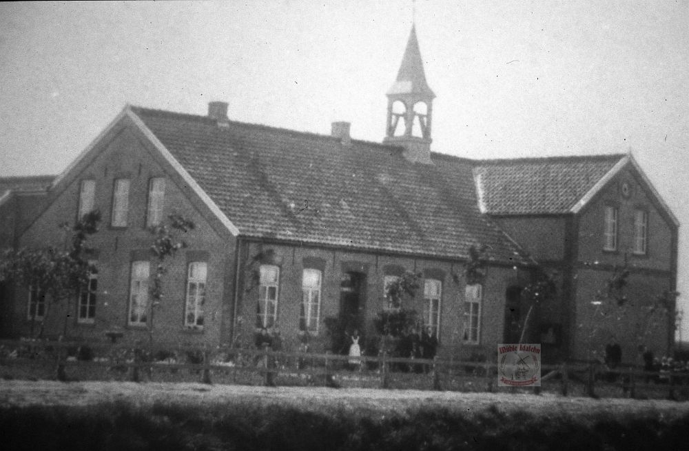 Die 1891 erbaute Schule Idafehn A (Nord).