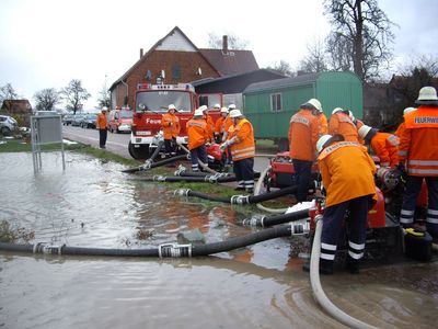 11.12.2010  - Hochwasser in Hemeringen
