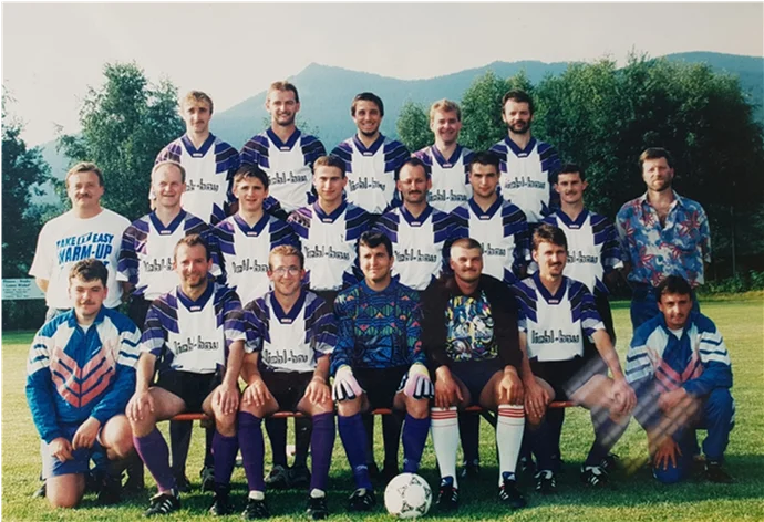 Die Bezirksliga-Aufstiegsmannschaft der Saison 1995/1996