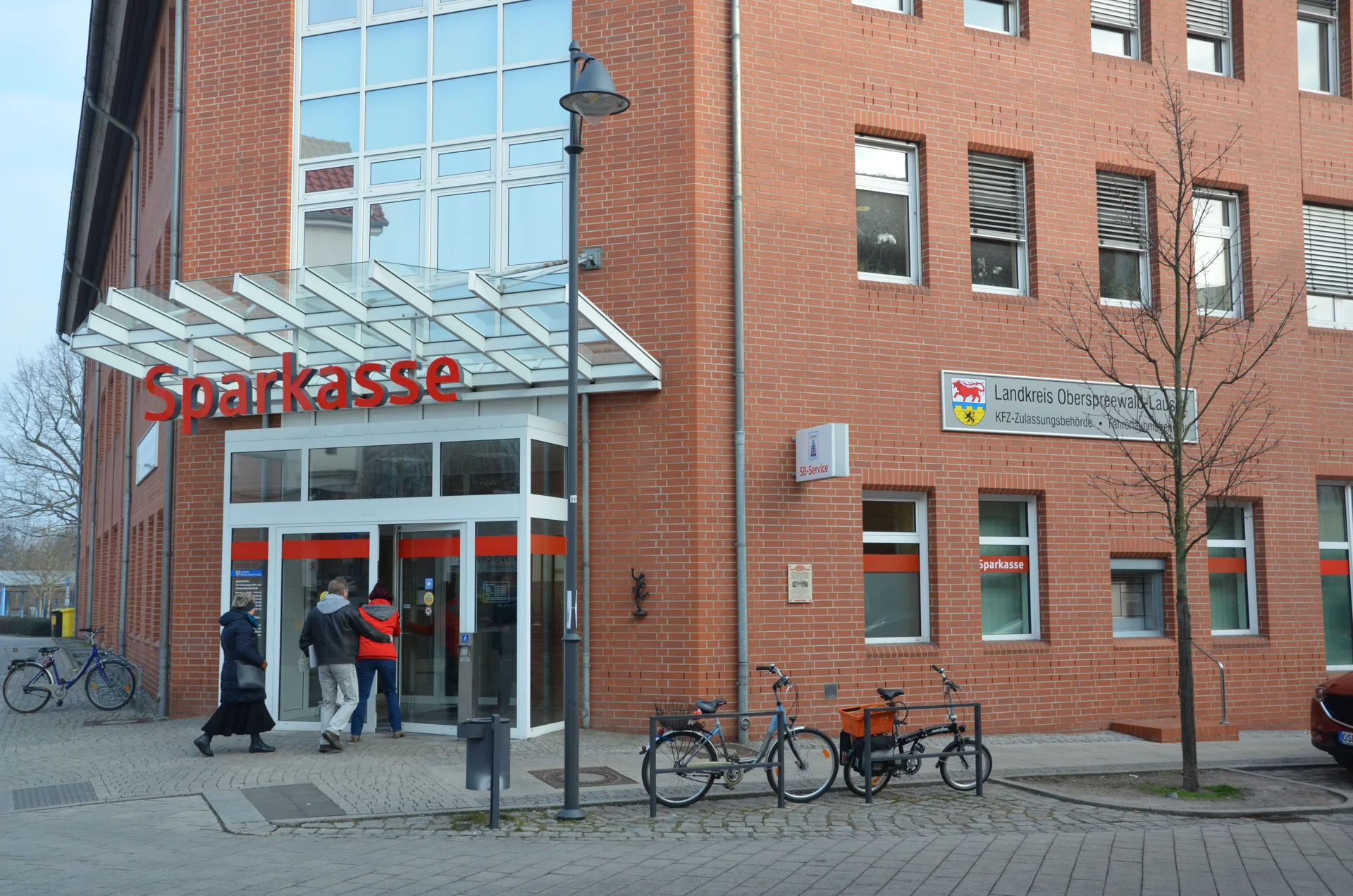 Standort_Fahrzeugzulassungs- und Fahrerlaubnisbehörde_ Cottbuser Straße 26 Calau_Bild Landkreis OSL Sarah Werner (1)