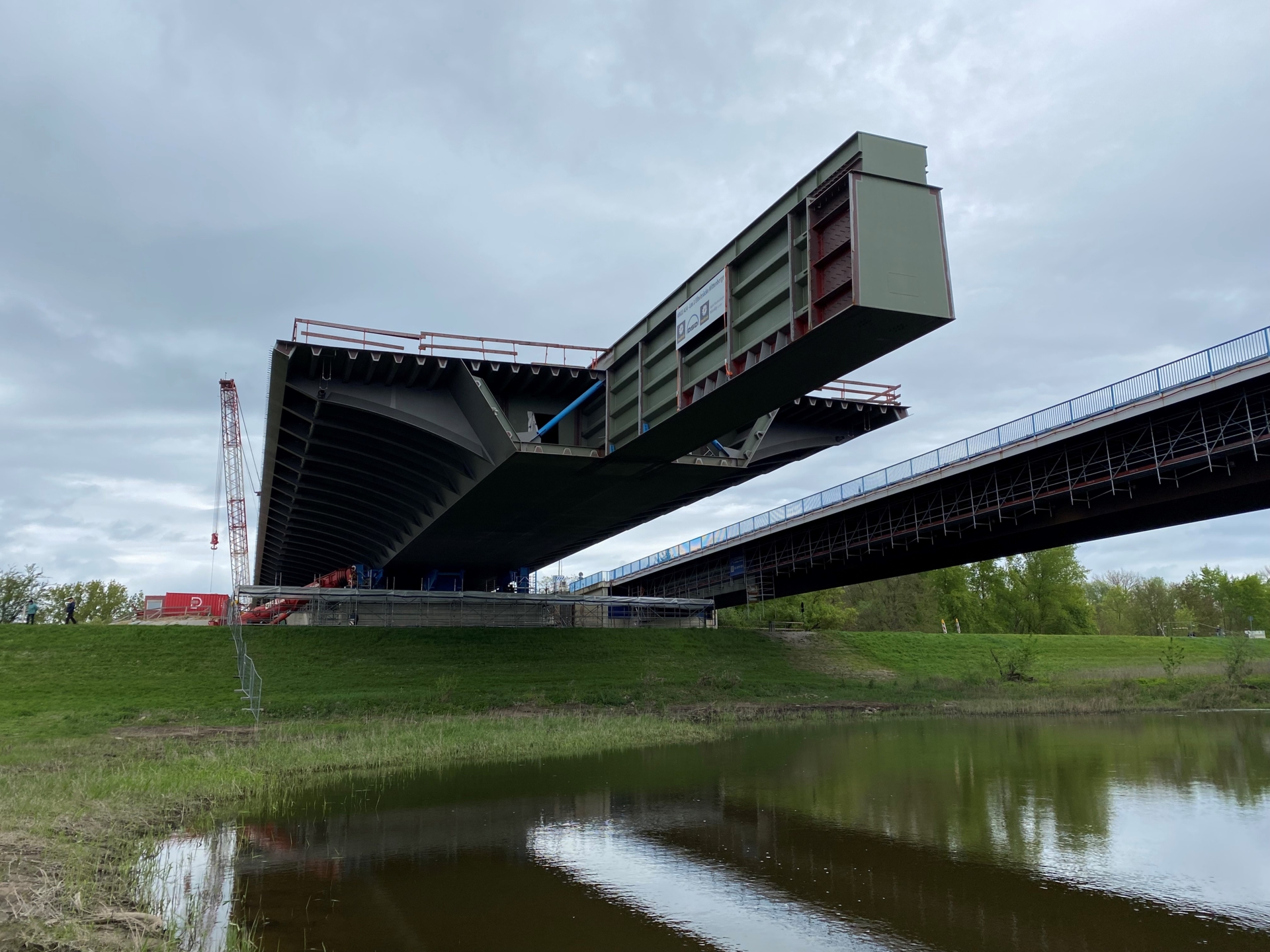Vorschub der A14-Brücke bei Wittenberge I Foto: Reinhard Jaap