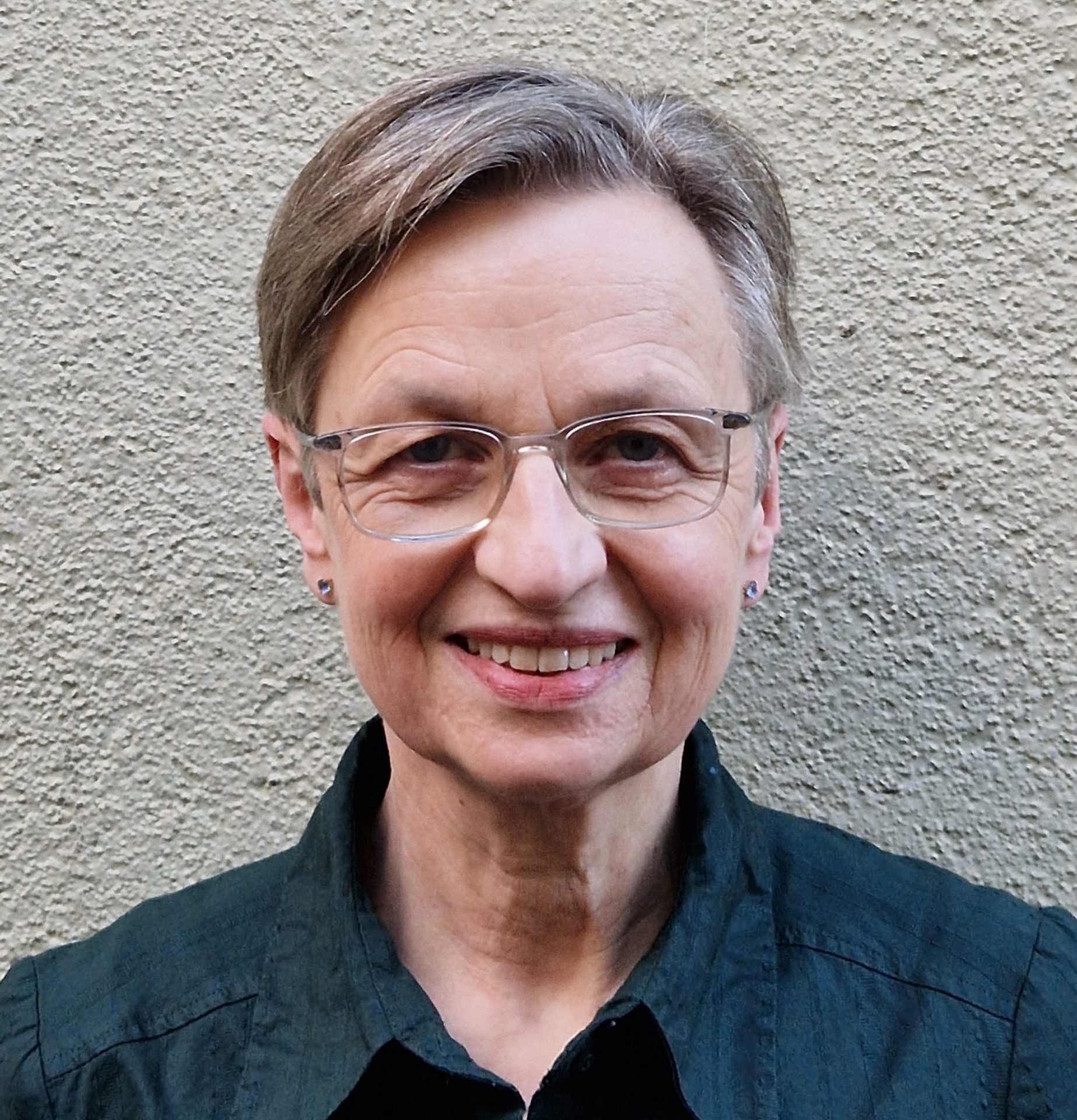 Frau Martina Wenzel