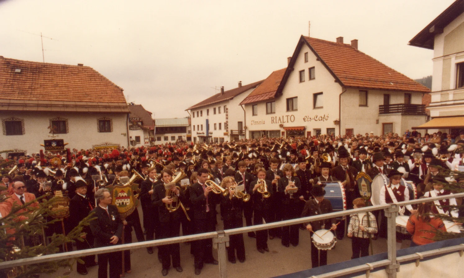 Bild 21 - Bezirksmusikfest 1980 - Gemeinschaftschor