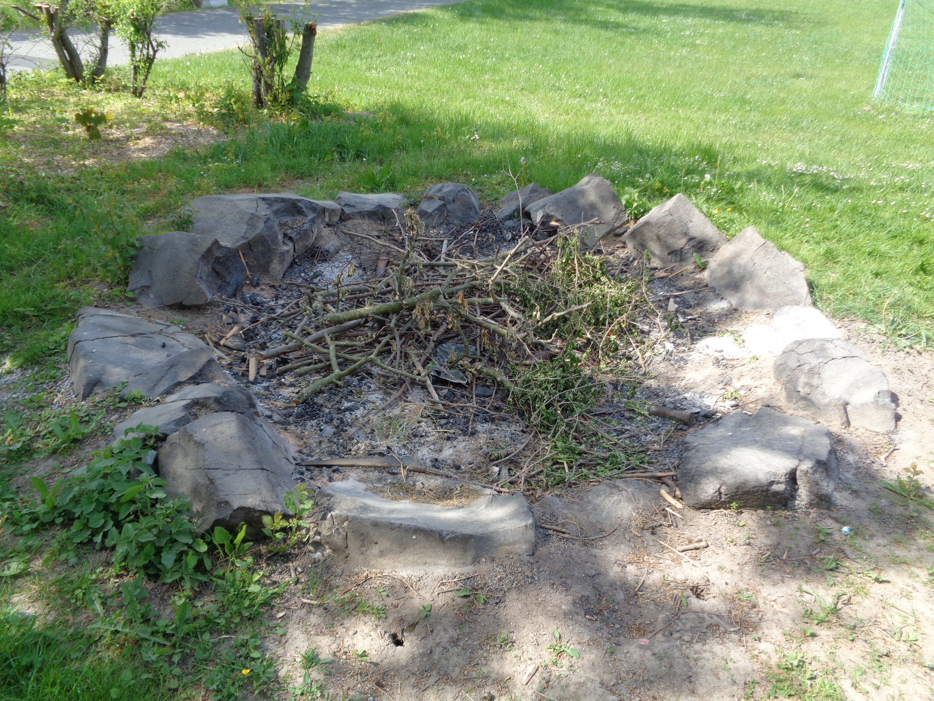 Feuerstelle bei der Wettineiche Pohrsdorf