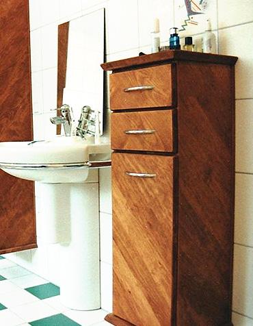 Badezimmermöbel aus Holz