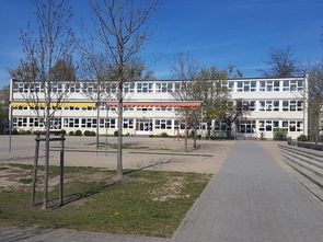 Schule Hortseite