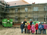 Beginn des Umbaus der Alten Dorfschule in der Berliner Straße