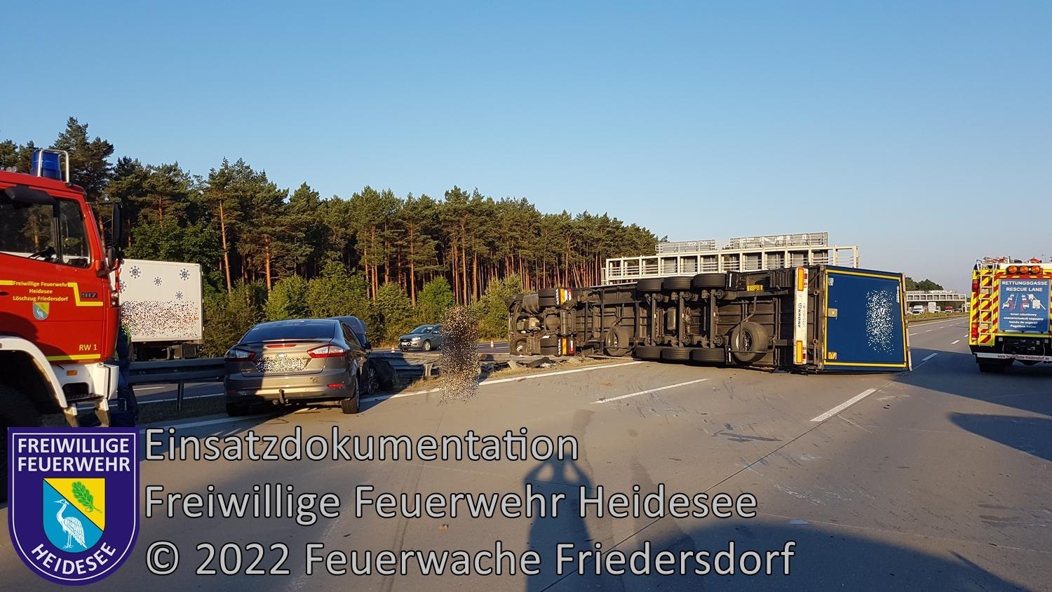 Einsatz 259/2022 | LKW umgekippt | BAB 10 AD Spreeau - AS Niederlehme | 04.07.2022