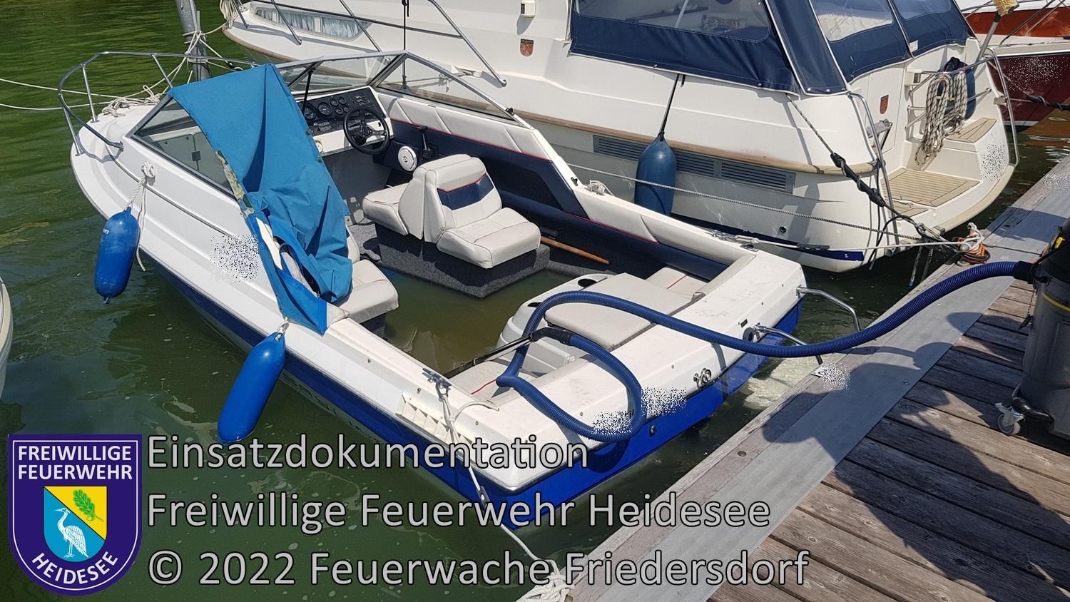 Einsatz 278/2022 | Boot droht zu sinken | Blossin Waldweg | 04.08.2022