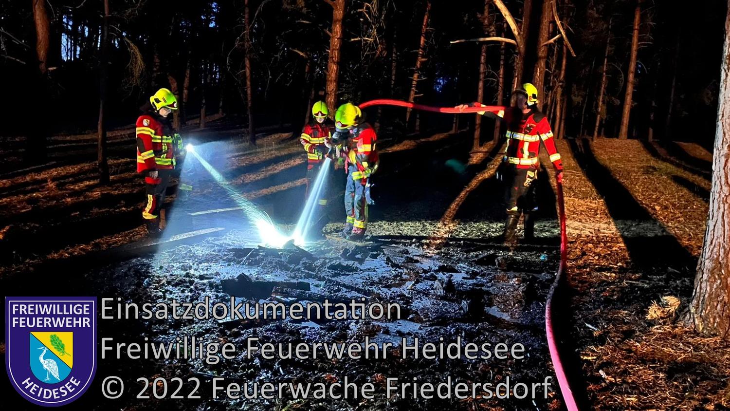 Einsatz 262/2022 | 2m² Waldbodenbrand | Gussow Prieroser Straße | 05.07.2022