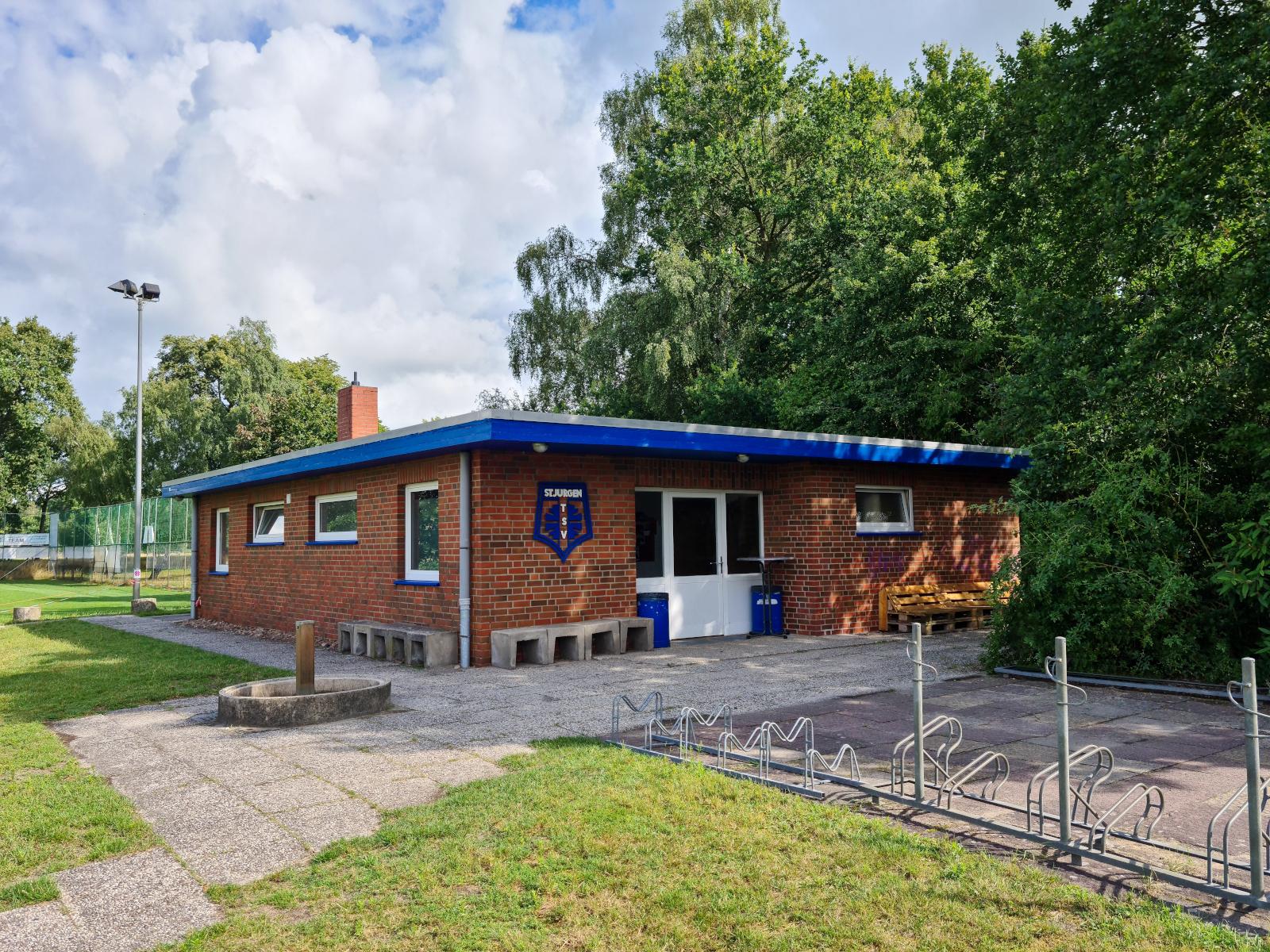 2021-08_TSV-Umkleidehaus