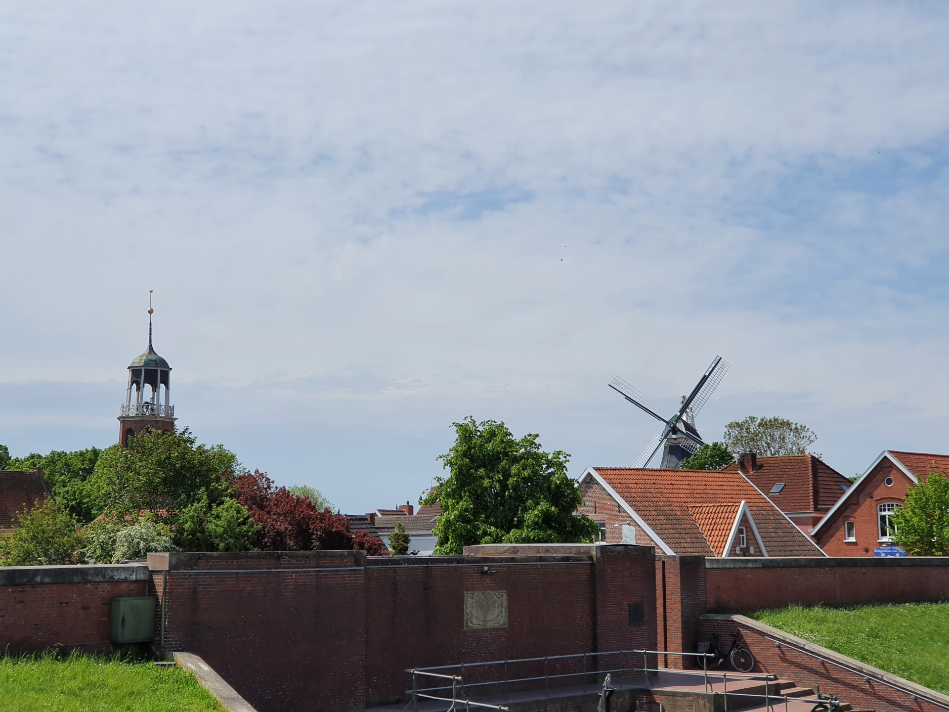 Mühle und Kirchturm