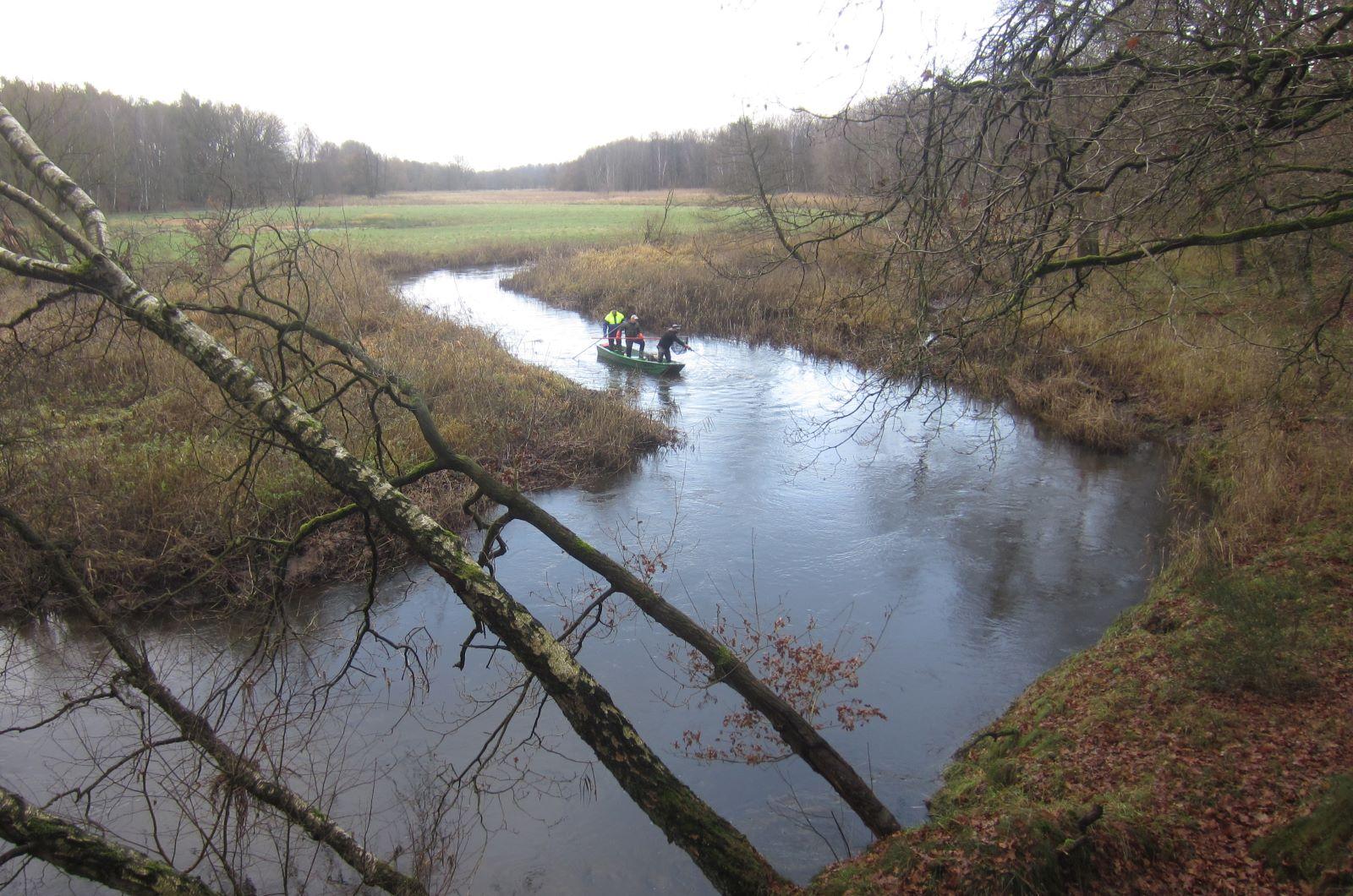 fishing team at project work