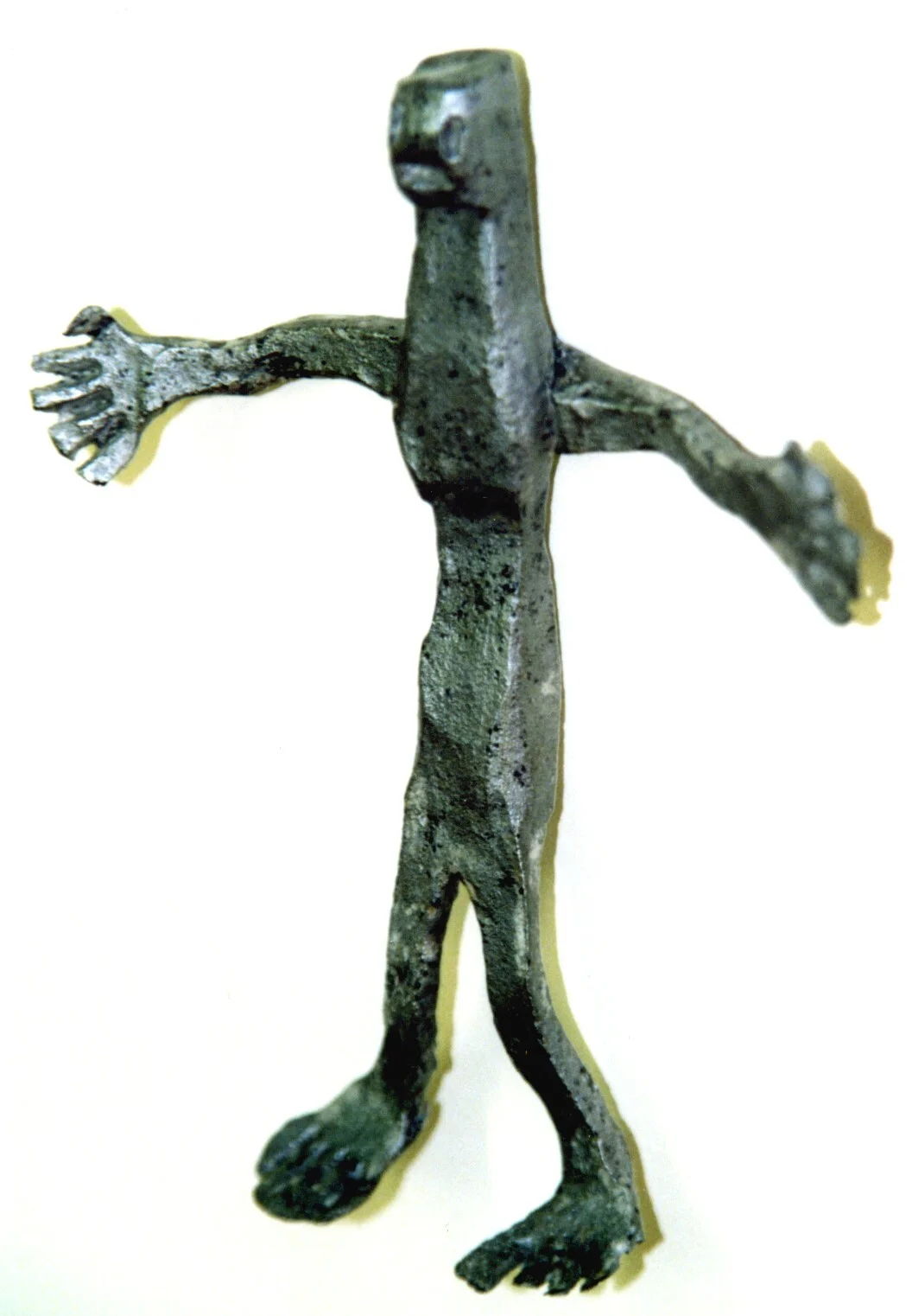 •	Figur, Pansfelder Christus, gefunden auf dem Klusberg Pansfelde ©U. Münnich
