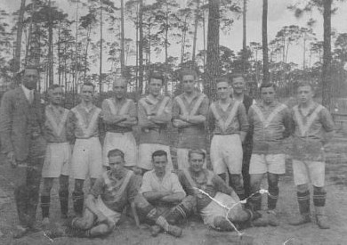 1923 – 1928
