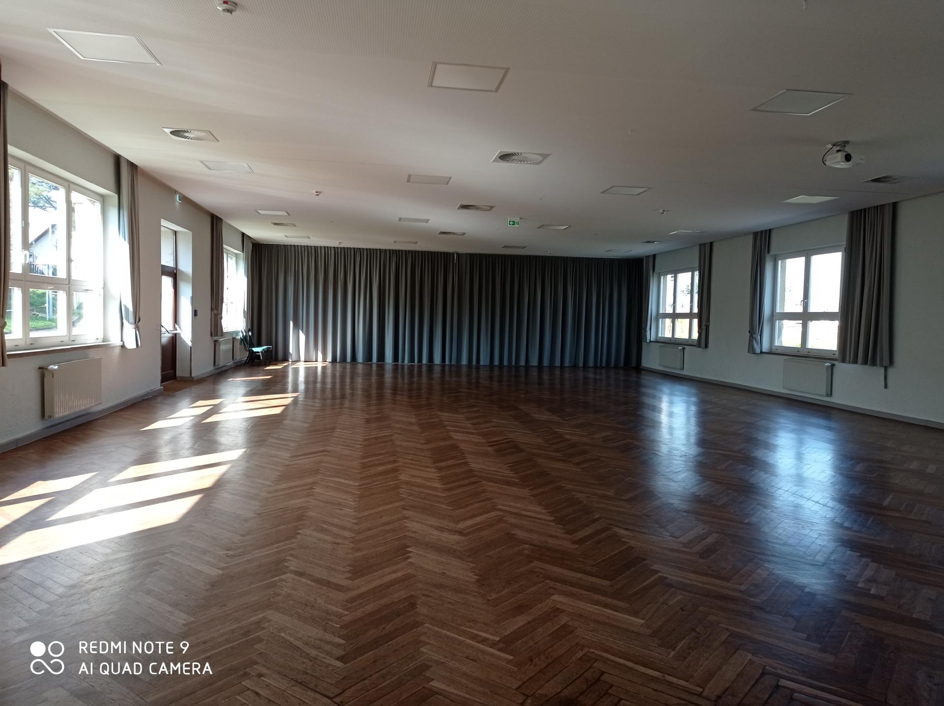 Ballstädt großer Saal Bild 1