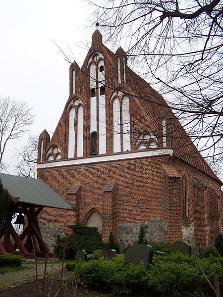 -23-DorfkircheVelgastWiki