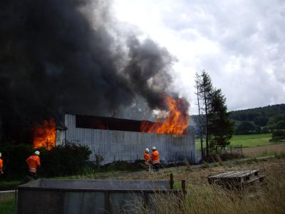 Lagerhallenbrand in Rumbeck