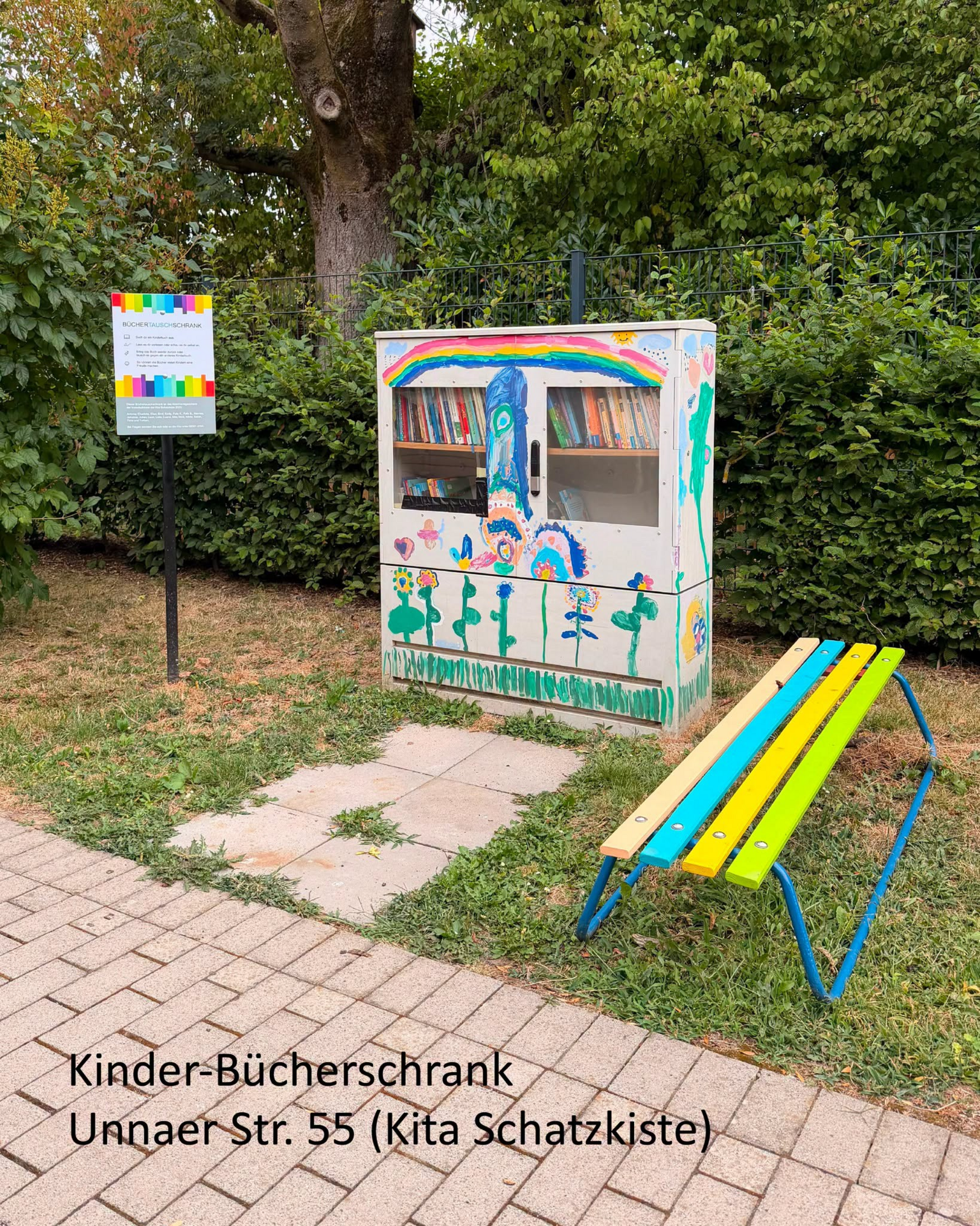 Kinder-Bücherschrank