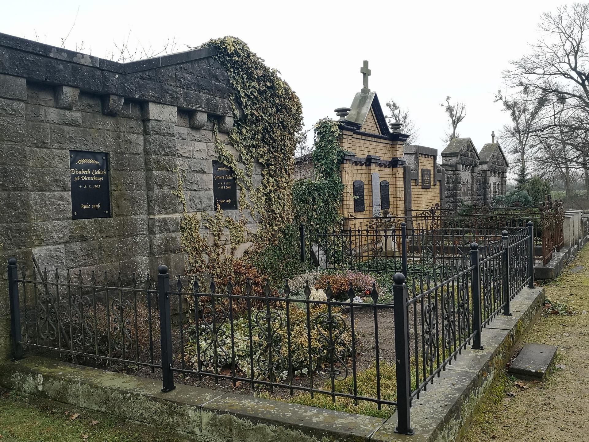 Friedhof Garzau